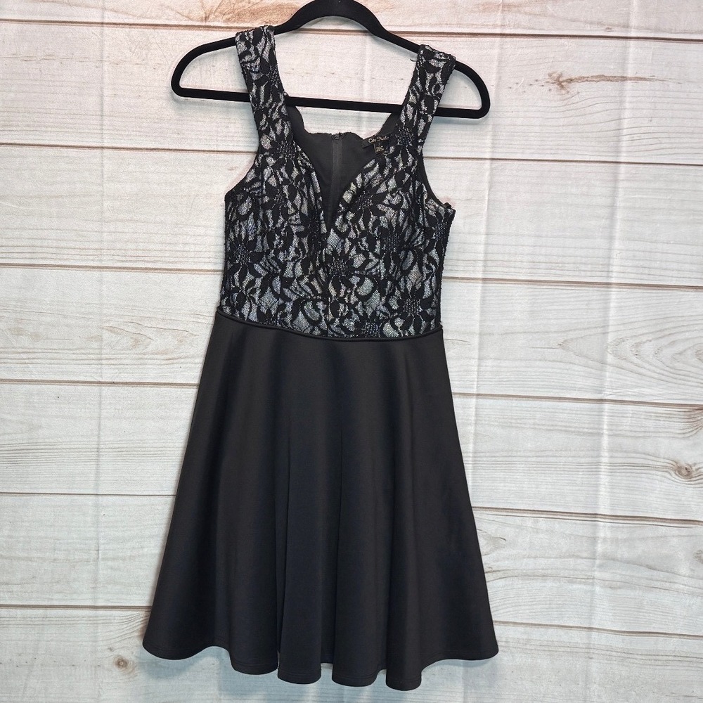 City Studio Black Silver Lace Fit Flare Dress Juniors 7 V-Neck Semi-Formal